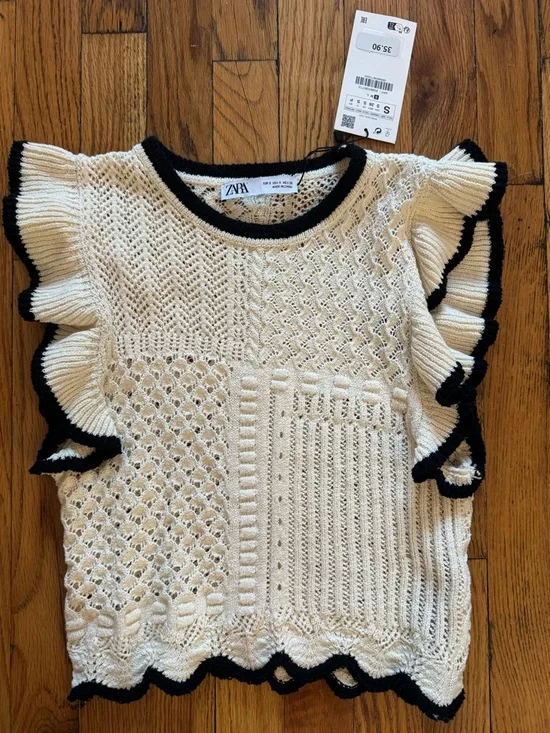 ZARA Cream Knit Ruffle Sleeve Top with Black Trim - Picture 1 of 3